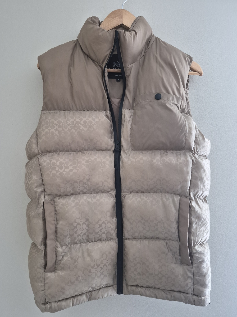 Coach New York Signature Puffer Vest Taupe Beige Medium